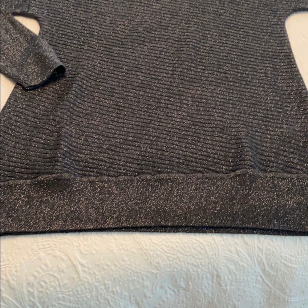 Top - Picture 5 of 6